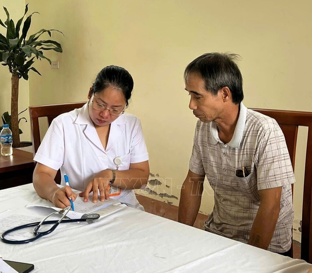 Nhiều hoạt động chăm sóc sức khỏe người cao tuổi nhân Ngày Sức khỏe toàn dân 7/4- Ảnh 3.