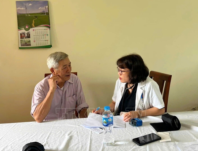 Nhiều hoạt động chăm sóc sức khỏe người cao tuổi nhân Ngày Sức khỏe toàn dân 7/4- Ảnh 2.