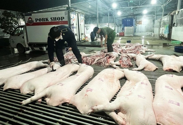 Bài toán kiểm soát bữa ăn trường học từ vụ 300 tấn thịt lợn bệnh- Ảnh 1.