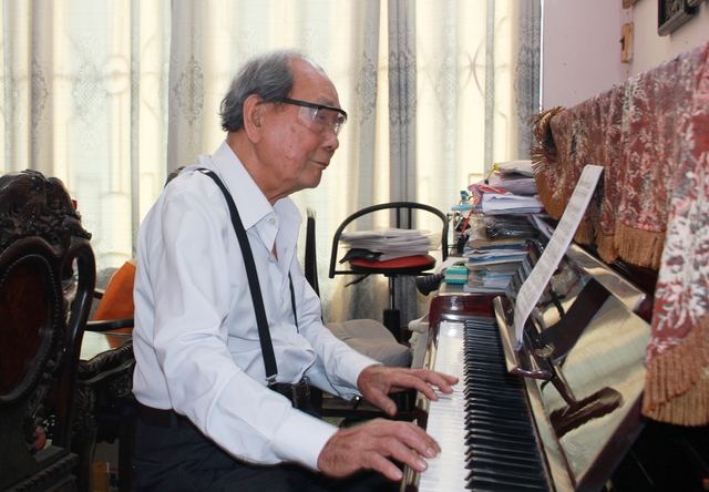 Câu chuyện về người lính không nhận mình là nhạc sĩ, viết hơn 100 ca khúc cách mạng- Ảnh 4.