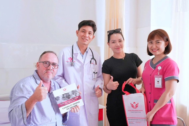 Đau ngực âm ỉ suốt 1 tuần, người đàn ông Pháp suýt đột tử vì hẹp gần tắc động mạch vành- Ảnh 1.