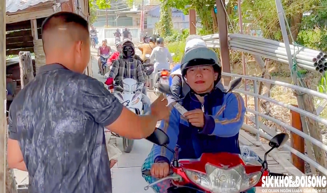 Hàng nghìn hộ dân ở Tây Nha Trang ‘đánh cược’ an toàn khi qua cầu gỗ tạm- Ảnh 2.