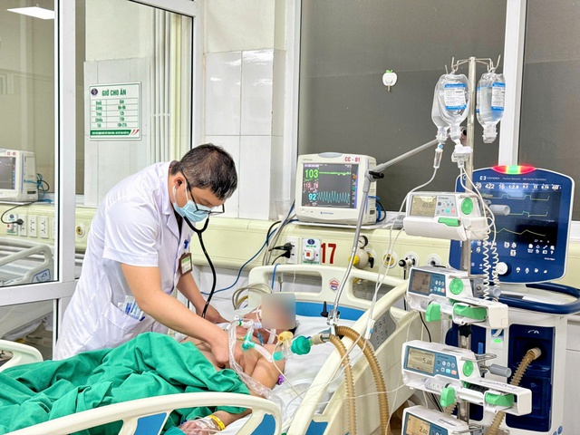 Cúm B không chỉ là cảm cúm thông thường, nhiều ca phải thở máy- Ảnh 2.