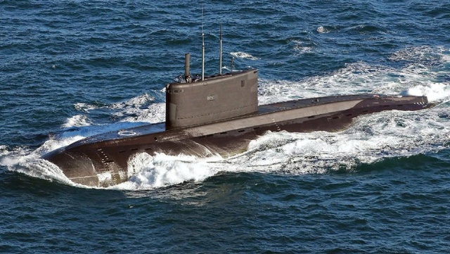 Tàu ngầm 'hố đen' lớp Kilo của Iran bị phá hủy?- Ảnh 1.