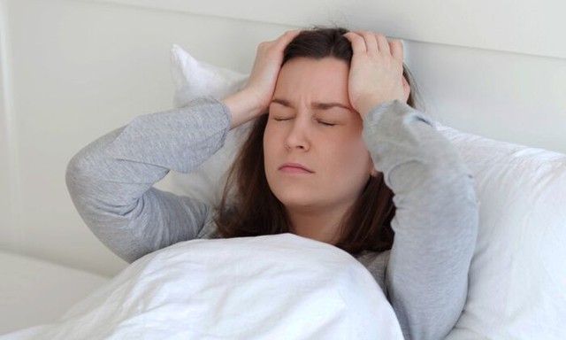 4 biện pháp tự nhiên giúp giảm nhẹ triệu chứng khó chịu tiền mãn kinh- Ảnh 1.