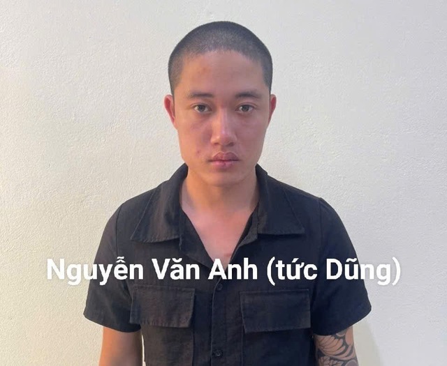 Triệu tập 2 thanh niên đến nhà người khác chửi bới lúc rạng sáng- Ảnh 1.