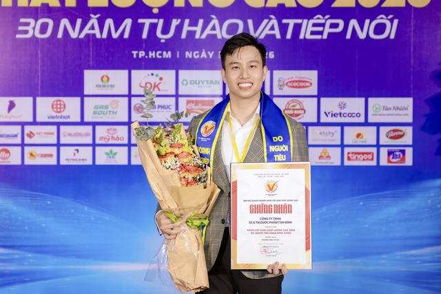 Dược phẩm Tâm Bình 8 năm liền đạt danh hiệu Hàng Việt Nam chất lượng cao- Ảnh 2.