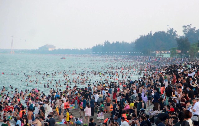 Cửa Lò lần đầu tổ chức Festival du lịch quy mô lớn, kéo dài 4 mùa
- Ảnh 1.