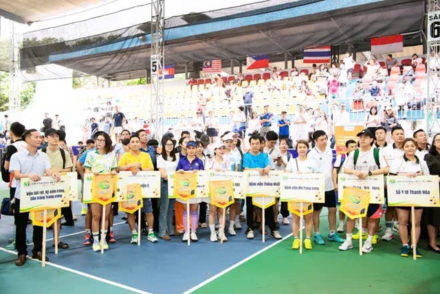 Gần 1.000 vận động viên tham gia Giải Pickleball Bộ Y tế - VTV 8 lần thứ I- Ảnh 2. Gần 1.000 vận động viên tham gia Giải Pickleball Bộ Y tế - VTV 8 lần thứ I- Ảnh 2.