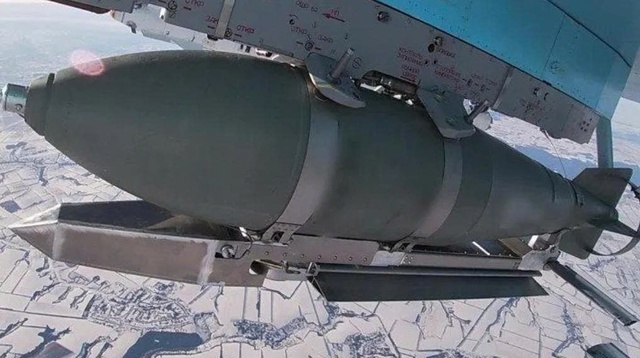 Thiết bị gây nhiễu mới của Ukraine biến bom lượn tối tân Nga thành vô dụng- Ảnh 1.