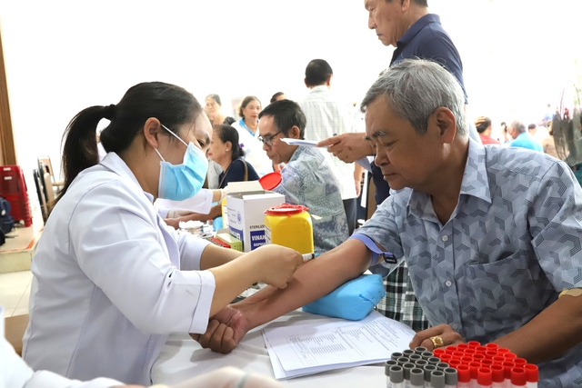 TPHCM ra quân 3 Đội chăm sóc sức khỏe liên tục gắn với địa bàn dân cư- Ảnh 3. TPHCM ra quân 3 Đội chăm sóc sức khỏe liên tục gắn với địa bàn dân cư- Ảnh 3.