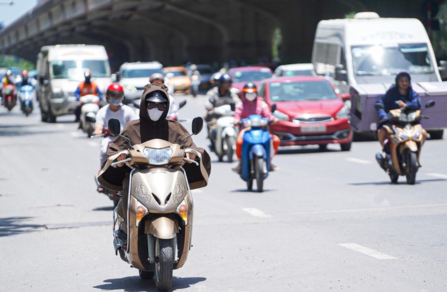 Diễn biến các đợt nắng nóng trong tháng 4- Ảnh 1.