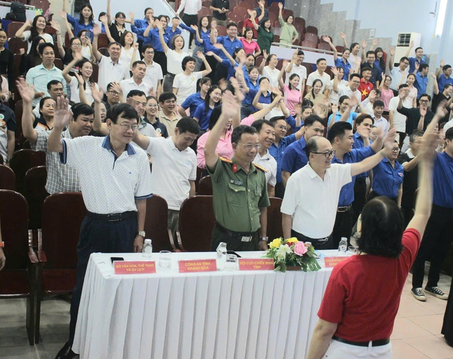 Nhiều hoạt động thiết thực hưởng ứng Ngày Sức khỏe toàn dân 7/4 tại Khánh Hoà- Ảnh 1.