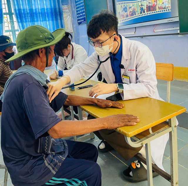 Nhiều hoạt động thiết thực hưởng ứng Ngày Sức khỏe toàn dân 7/4 tại Khánh Hoà- Ảnh 3.