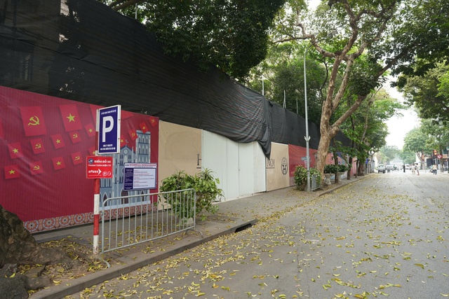 Tháo dỡ khách sạn trăm tỉ trên 'đất vàng' cạnh Hồ Gươm- Ảnh 10. Tháo dỡ khách sạn trăm tỉ trên 'đất vàng' cạnh Hồ Gươm- Ảnh 10.