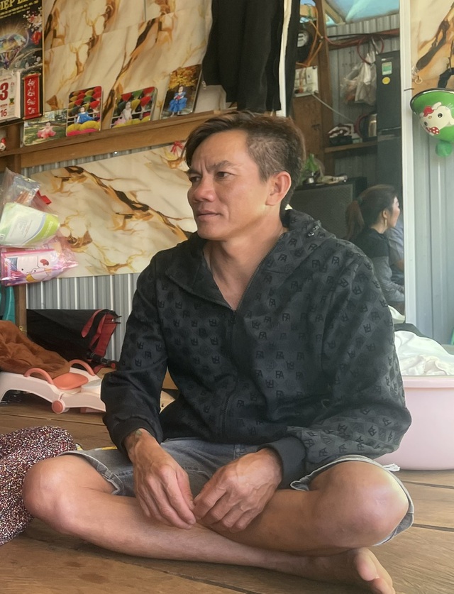 Ở nơi nhiều người dân chân hầu như không 'chạm mặt đất'- Ảnh 6. Ở nơi nhiều người dân chân hầu như không 'chạm mặt đất'- Ảnh 6.