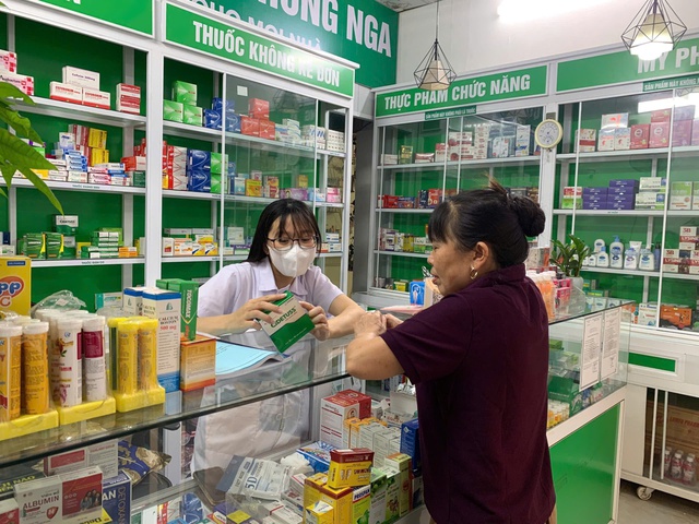 Từ 15/5: Kê đơn sai, bán thuốc hết hạn đối mặt mức phạt nặng, tước chứng chỉ- Ảnh 2.