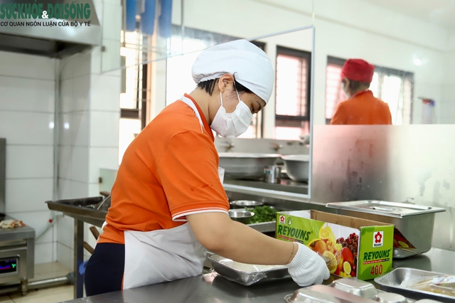 Ba Đình kiểm tra an toàn thực phẩm tại các bếp ăn trường học- Ảnh 7. Ba Đình kiểm tra an toàn thực phẩm tại các bếp ăn trường học- Ảnh 7.