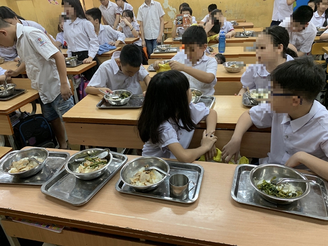 Phụ huynh Hà Nội lo lắng sau vụ 300 tấn thịt lợn bệnh tuồn vào trường học- Ảnh 1.