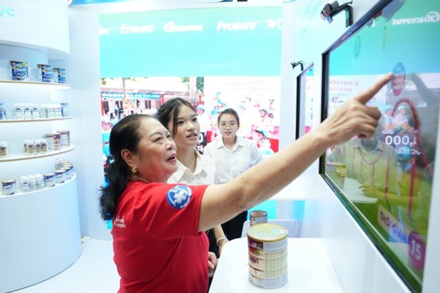 Ngày Sức Khoẻ Toàn Dân 7/4: Abbott đồng hành thúc đẩy chăm sóc sức khoẻ chủ động, hướng tới lão hóa khoẻ mạnh- Ảnh 3.