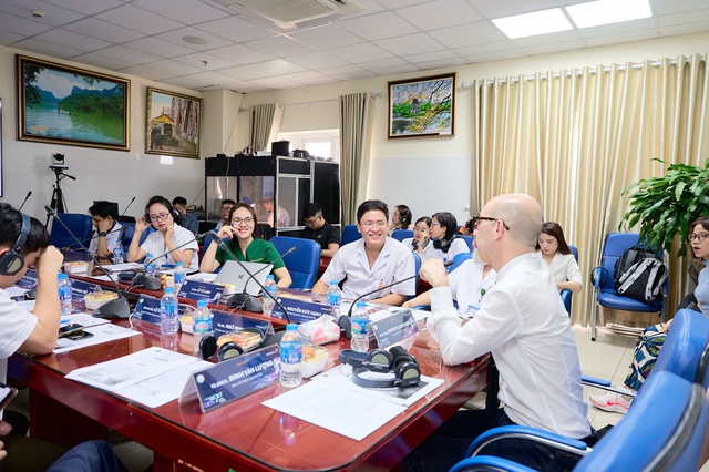 Tiến sĩ tuổi 35 và hành trình giải mã những 'vùng mờ' của bệnh Lao, Phổi- Ảnh 3. Tiến sĩ tuổi 35 và hành trình giải mã những 'vùng mờ' của bệnh Lao, Phổi- Ảnh 3.