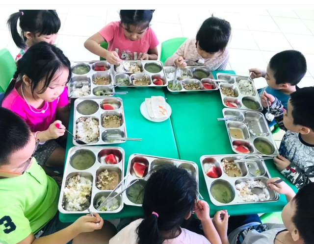 Giúp trẻ vượt qua nỗi sợ thực phẩm bẩn: Chìa khóa nằm ở sự bình tĩnh của cha mẹ- Ảnh 1.