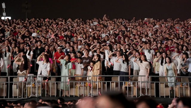 Hào khí quân đội rực lửa trong Sao Nhập Ngũ Concert- Ảnh 5. Hào khí quân đội rực lửa trong Sao Nhập Ngũ Concert- Ảnh 5.