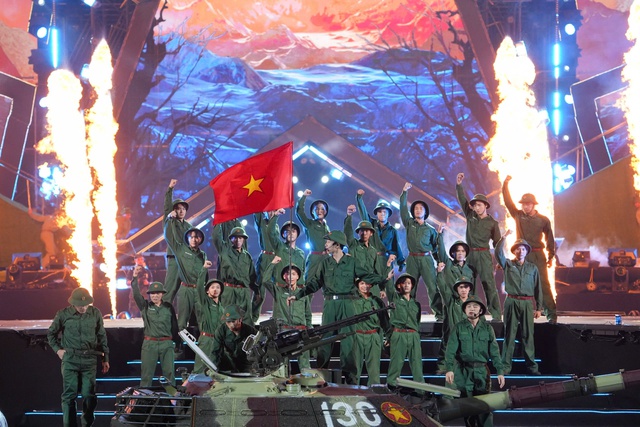 Hào khí quân đội rực lửa trong Sao Nhập Ngũ Concert- Ảnh 7. Hào khí quân đội rực lửa trong Sao Nhập Ngũ Concert- Ảnh 7.