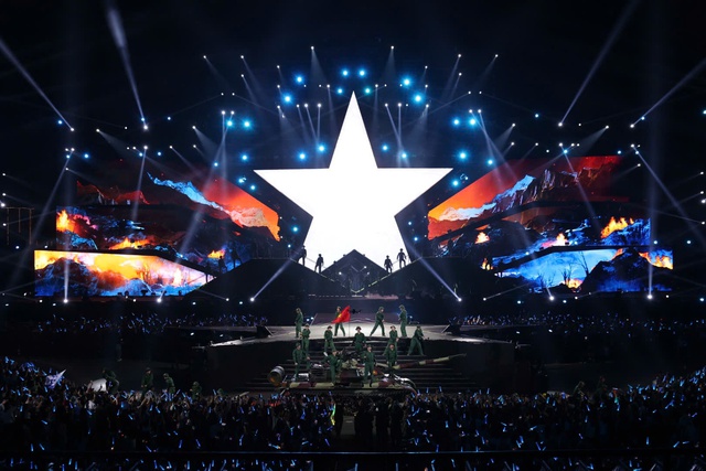 Hào khí quân đội rực lửa trong Sao Nhập Ngũ Concert- Ảnh 11. Hào khí quân đội rực lửa trong Sao Nhập Ngũ Concert- Ảnh 11.
