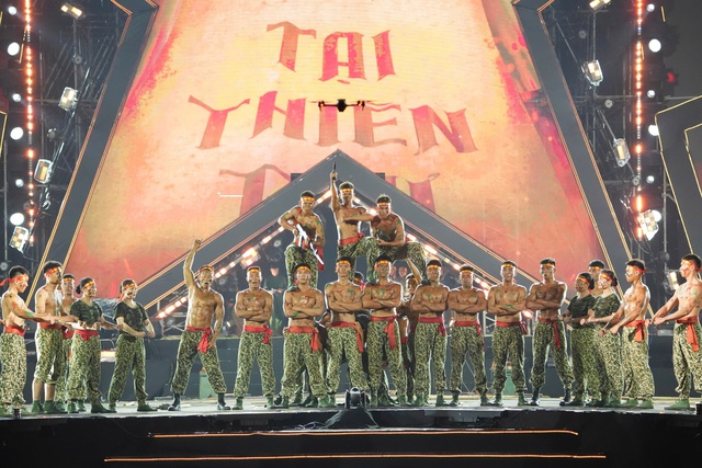 Hào khí quân đội rực lửa trong Sao Nhập Ngũ Concert- Ảnh 10. Hào khí quân đội rực lửa trong Sao Nhập Ngũ Concert- Ảnh 10.