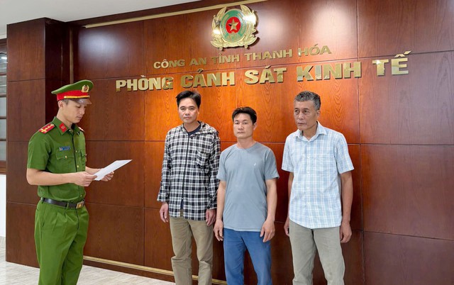 Liên tiếp phát hiện, xử lý nhiều vụ vi phạm an toàn thực phẩm ở Thanh Hóa- Ảnh 5. Liên tiếp phát hiện, xử lý nhiều vụ vi phạm an toàn thực phẩm ở Thanh Hóa- Ảnh 5.