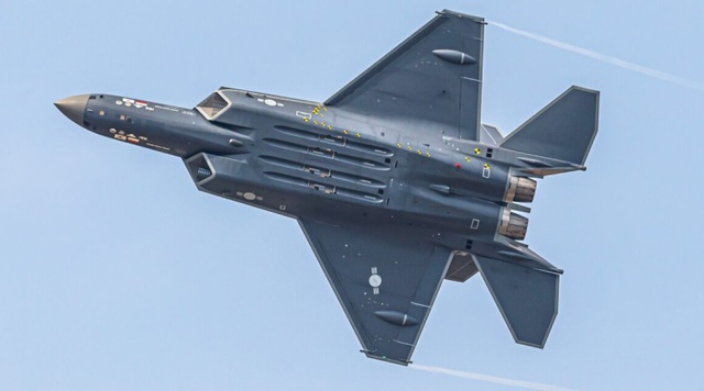 Tiêm kích 'chị em' của F-35 Mỹ nhận giấy phép chiến đấu- Ảnh 1. Tiêm kích 'chị em' của F-35 Mỹ nhận giấy phép chiến đấu- Ảnh 1.