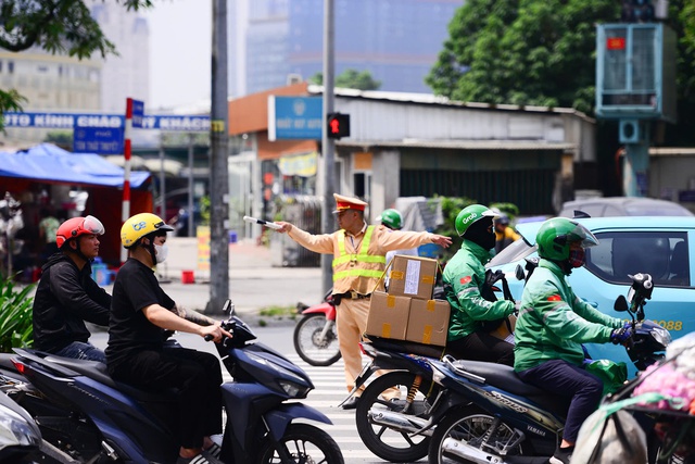 Miền Bắc bước vào ngày cao điểm nắng nóng gay gắt- Ảnh 1.