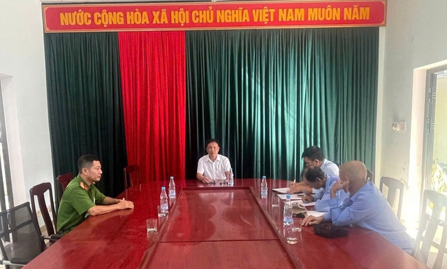 Huế chấn chỉnh tài xế xích lô chèo kéo khách, tăng cường kiểm tra phục vụ du lịch- Ảnh 1.