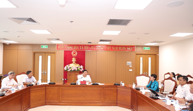 Loài chim tạo nên đặc sản nổi tiếng bị giăng nhiều 'lưới tàng hình' săn bắt- Ảnh 1.