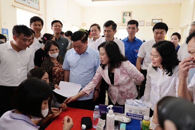 Khởi động 2 hành trình lớn 'Tôi yêu Tổ quốc tôi' và 'Thầy thuốc trẻ làm theo lời Bác'- Ảnh 1.
