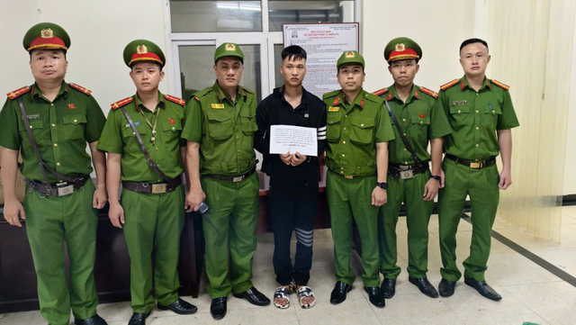 Bắt Trịnh Văn Bình SN 2005 cướp tiệm vàng trên phố Vọng, Hà Nội - Ảnh 1.