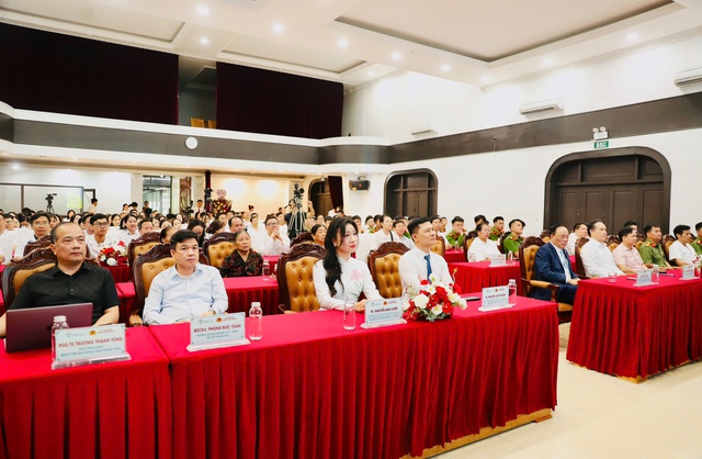 Hơn 100 người đăng ký hiến tạng tại chương trình 'Hiến tạng - Nối dài sự sống'- Ảnh 1. Hơn 100 người đăng ký hiến tạng tại chương trình 'Hiến tạng - Nối dài sự sống'- Ảnh 1.