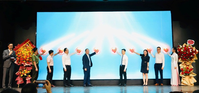 Hơn 100 người đăng ký hiến tạng tại chương trình 'Hiến tạng - Nối dài sự sống'- Ảnh 5. Hơn 100 người đăng ký hiến tạng tại chương trình 'Hiến tạng - Nối dài sự sống'- Ảnh 5.