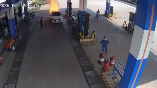 Công an Đà Nẵng thông tin vụ cháy ô tô tại cây xăng, 2 người tử vong- Ảnh 1.