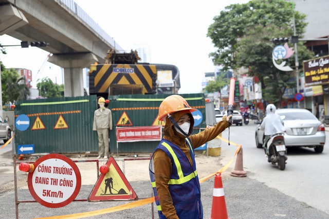 Hà Nội chốt hạn tháo rào thi công dự án chống ngập, hoàn trả mặt đường nhiều tuyến phố- Ảnh 2. Hà Nội chốt hạn tháo rào thi công dự án chống ngập, hoàn trả mặt đường nhiều tuyến phố- Ảnh 2.