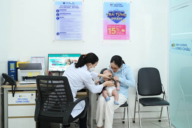 Bác sĩ lưu ý phòng bệnh tay chân miệng, sốt xuất huyết và não mô cầu trong mùa hè- Ảnh 1. Bác sĩ lưu ý phòng bệnh tay chân miệng, sốt xuất huyết và não mô cầu trong mùa hè- Ảnh 1.