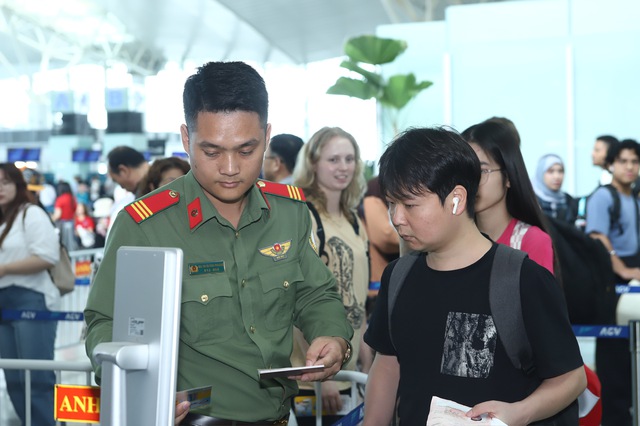 Đến sân bay Nội Bài ngày 21/5, hành khách cần chú ý điều này- Ảnh 2.