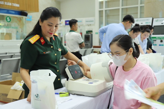 Toàn bộ bệnh viện đa khoa ở TPHCM sẽ có khu khám sức khỏe miễn phí- Ảnh 1. Toàn bộ bệnh viện đa khoa ở TPHCM sẽ có khu khám sức khỏe miễn phí- Ảnh 1.