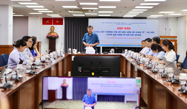 Công an TPHCM khuyến cáo người dân bình tĩnh giãi quyết va chạm giao thông - Ảnh 1. Công an TPHCM khuyến cáo người dân bình tĩnh giãi quyết va chạm giao thông - Ảnh 1.