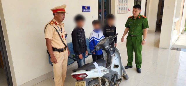 Giao xe máy cho trẻ em điều khiển, một người bị phạt 9 triệu đồng- Ảnh 1. Giao xe máy cho trẻ em điều khiển, một người bị phạt 9 triệu đồng- Ảnh 1.