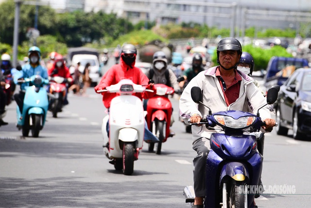 Hôm nay Hà Nội nóng nhất cả nước với mức nhiệt lên đến gần 39 độ- Ảnh 1.