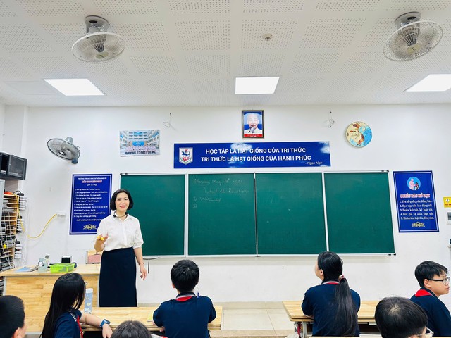 Học sinh Hà Nội dồn lực chạy đua cùng thời gian cho kỳ thi lớp 10- Ảnh 1. Học sinh Hà Nội dồn lực chạy đua cùng thời gian cho kỳ thi lớp 10- Ảnh 1.