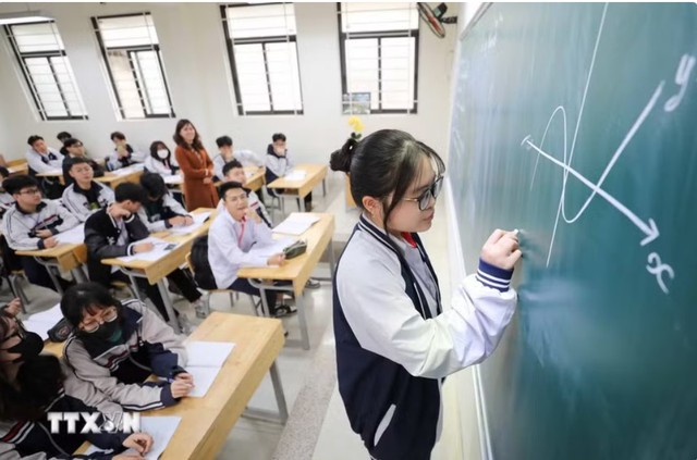 Dự kiến mỗi học sinh có một học bạ số gắn với hồ sơ học tập suốt đời- Ảnh 1. Dự kiến mỗi học sinh có một học bạ số gắn với hồ sơ học tập suốt đời- Ảnh 1.