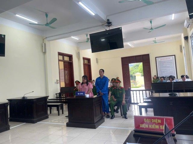 Lừa bán hải sản online, cặp vợ chồng lĩnh tổng cộng 19 năm tù- Ảnh 1.